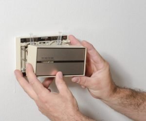 How to Calibrate a Thermostat Without a Technician